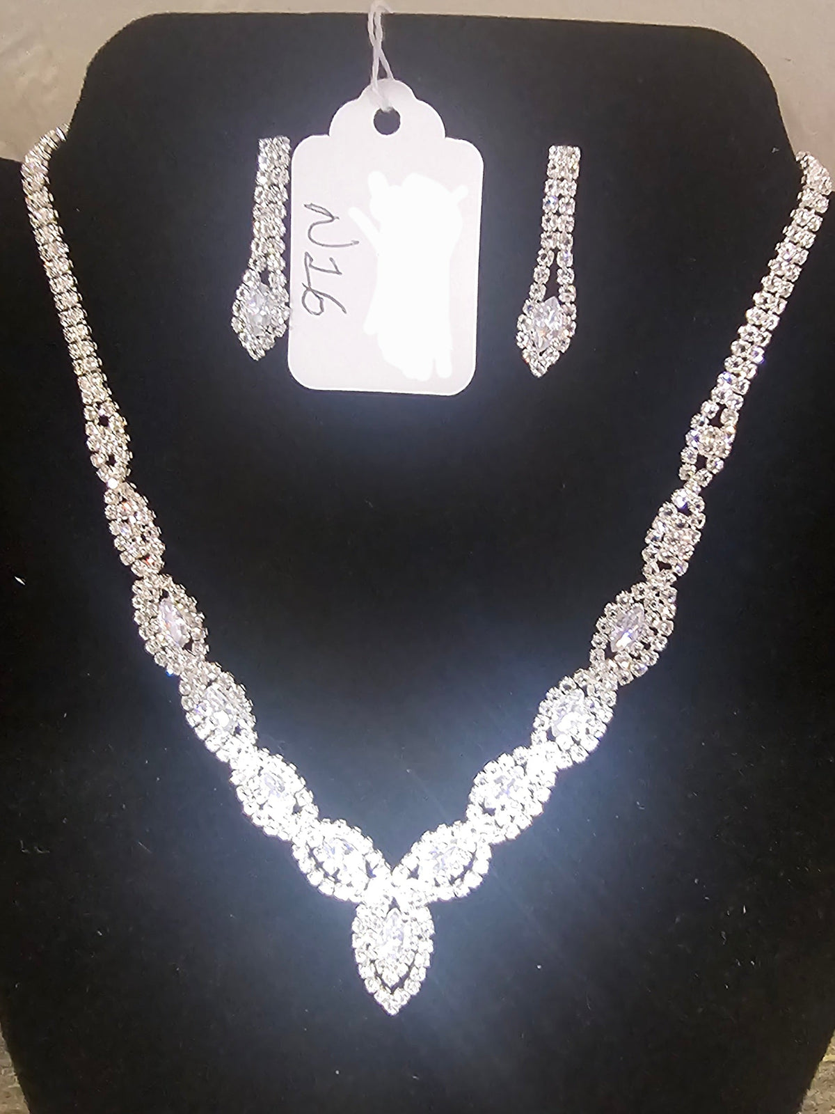 Necklace F&A