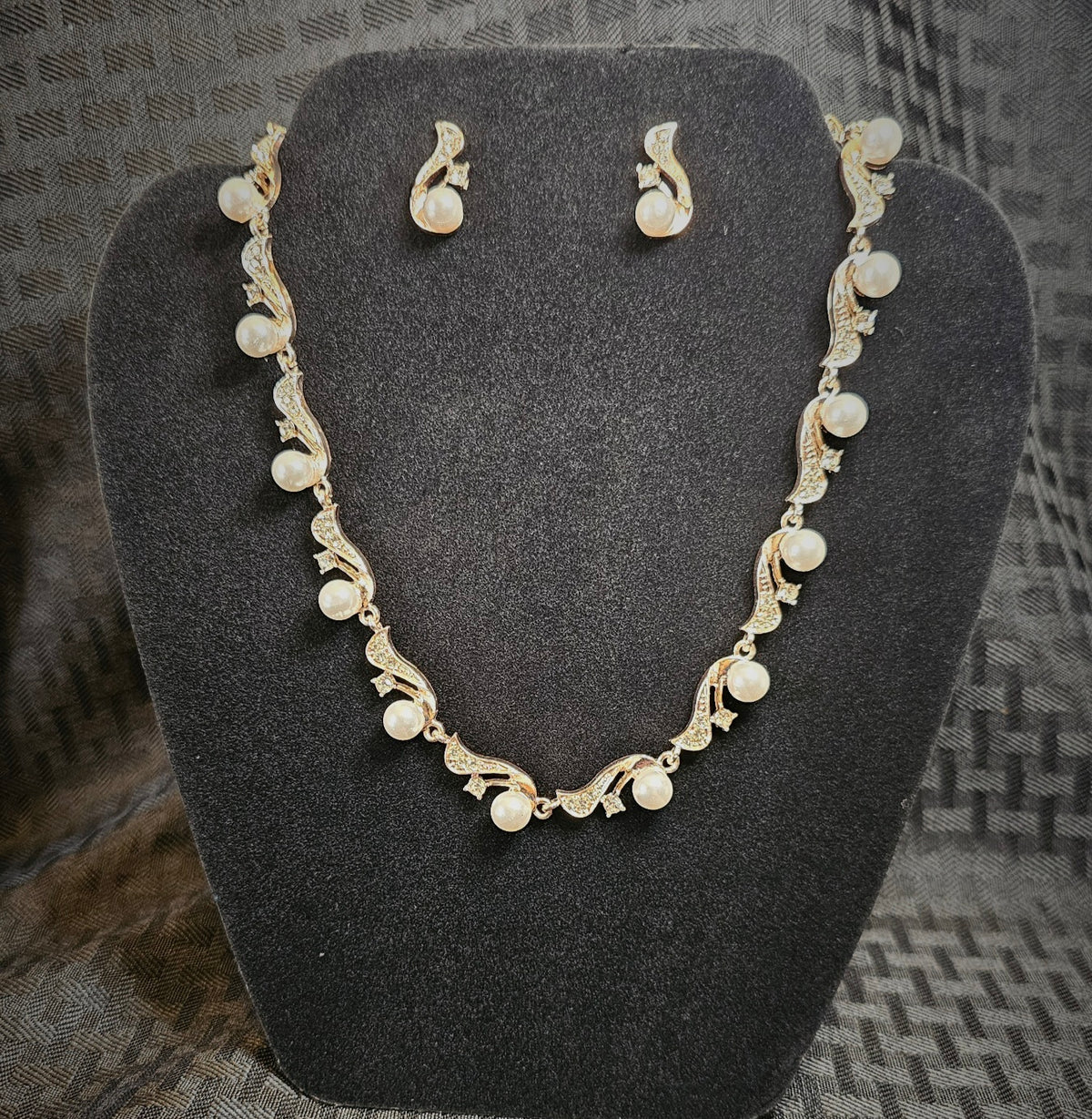 Necklace F&A