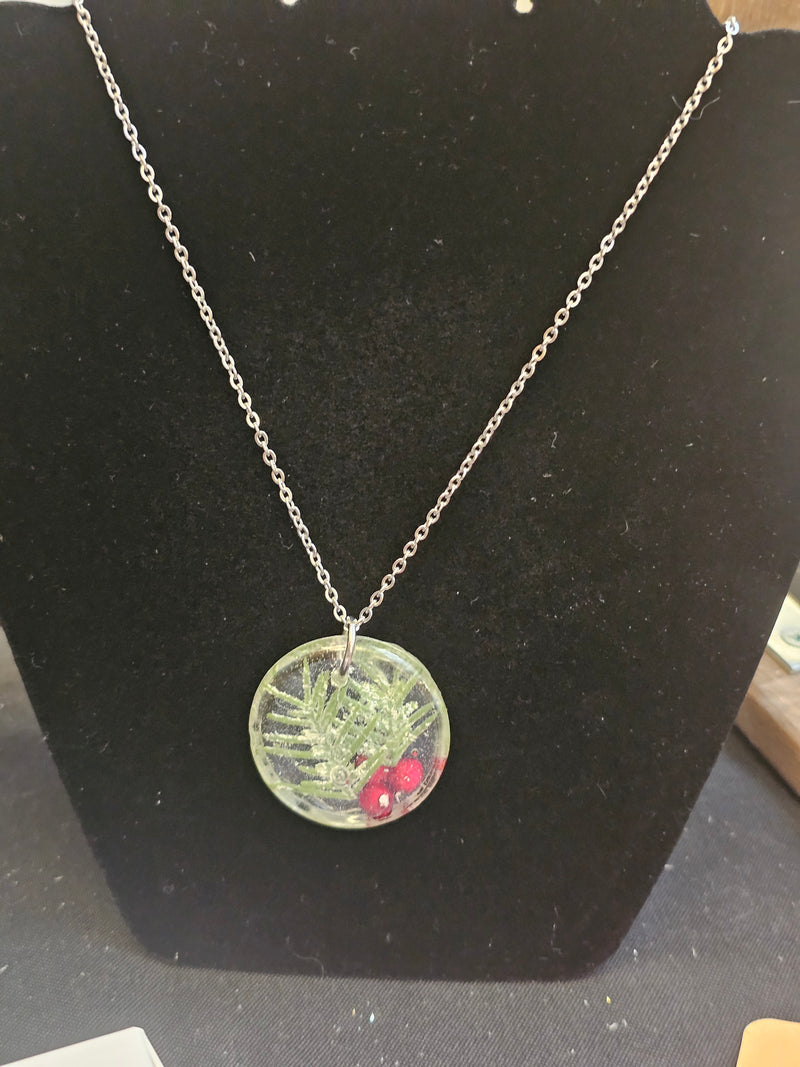 Resin LG charm necklace