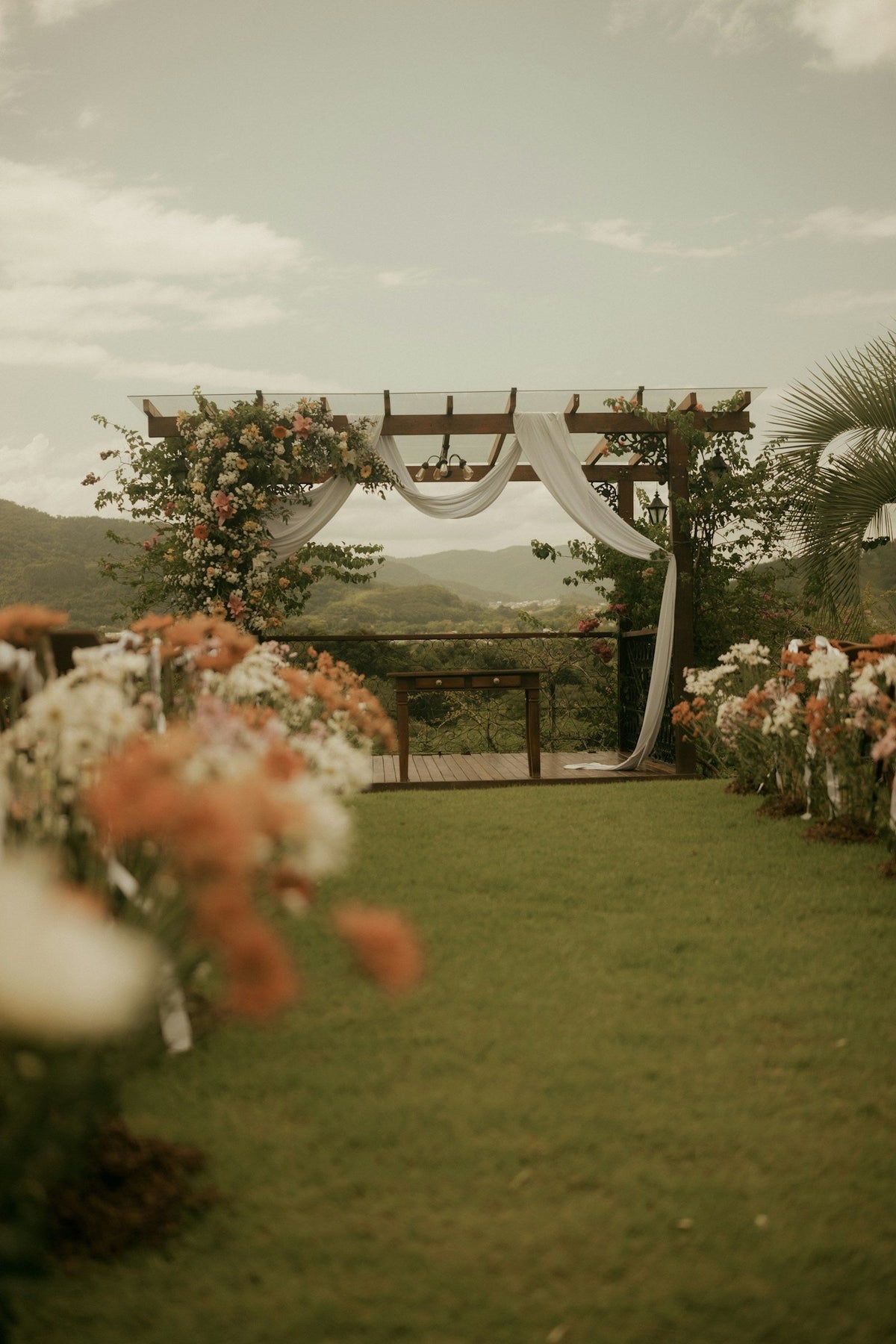 Wedding flowers made for your day.