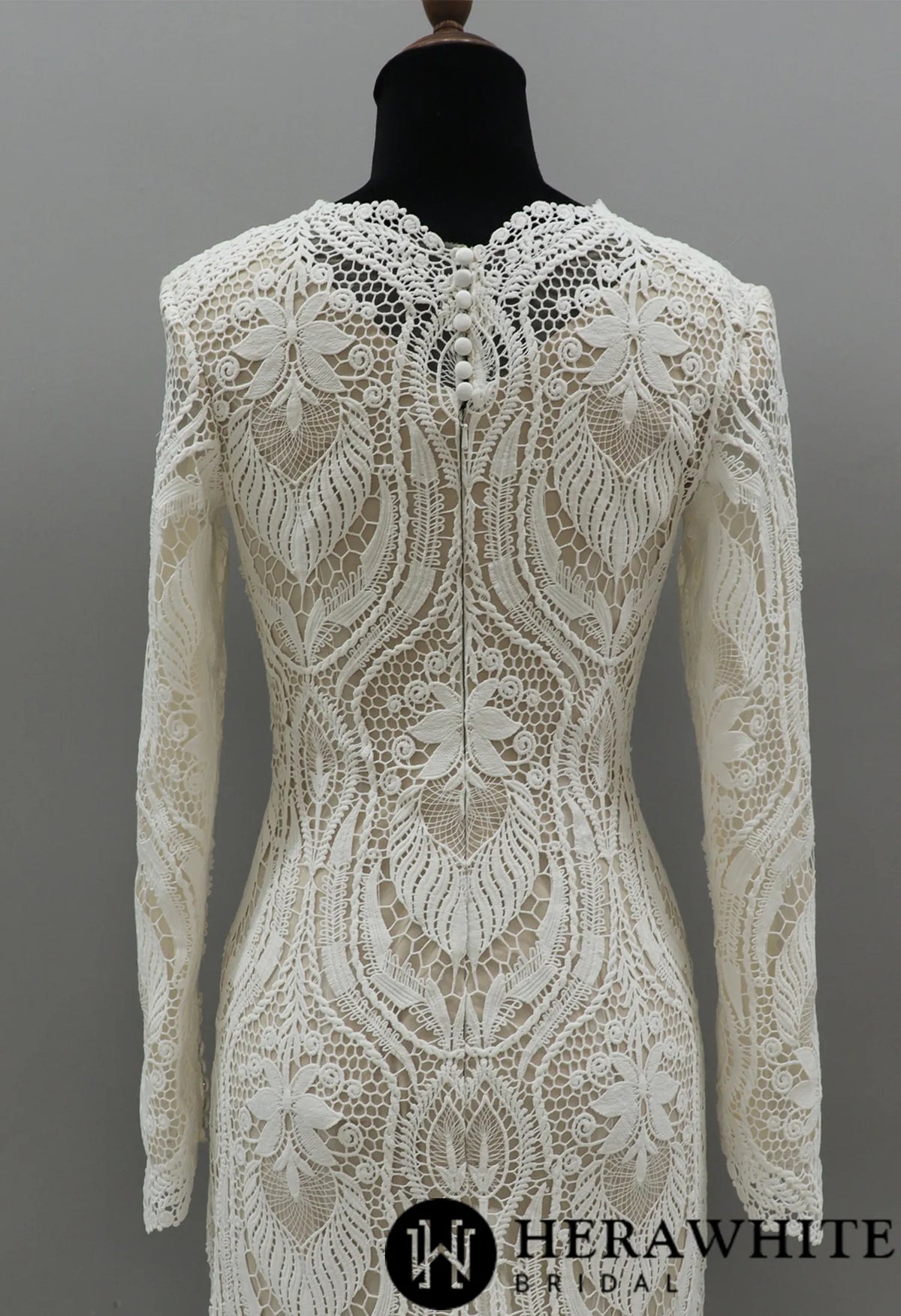 Vintage Lace Boho Wedding Dress With Long Scalloped Train