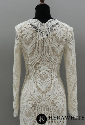 Vintage Lace Boho Wedding Dress With Long Scalloped Train