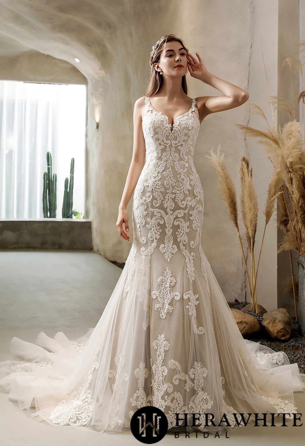 Vintage Lace Fit and Flare Wedding Dress With Court Train