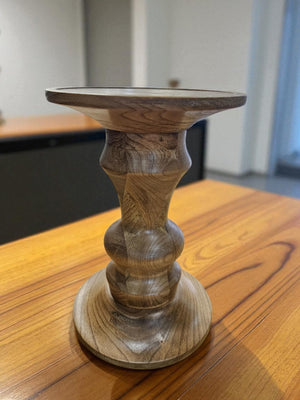 Candle holder