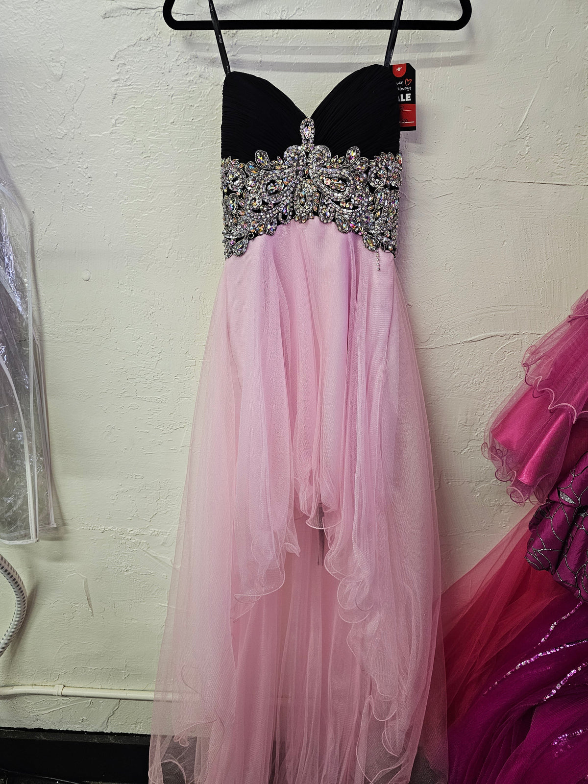 High low. Pink